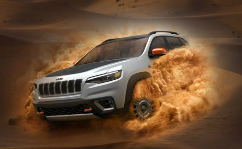 Jeep Announces 'Deserthawk' Off-Road Package