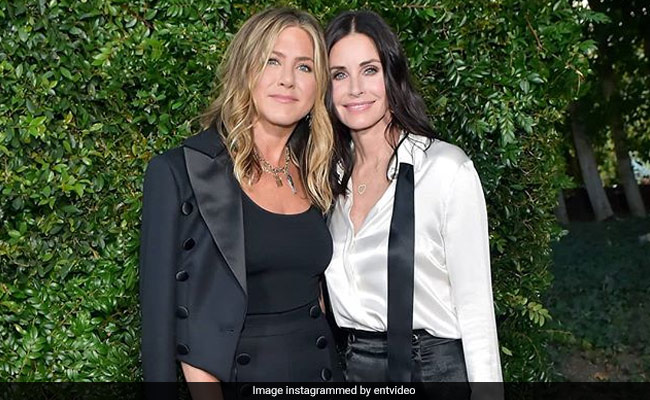 FRIENDS: कर्टनी कॉक्स की मेड ऑफ ऑनर बनेंगी जेनिफर एनिस्टन