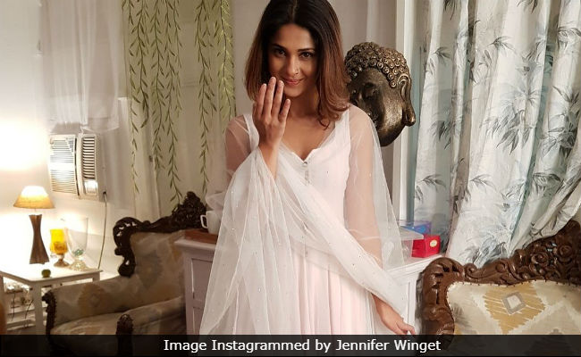 <I>Bepannah</I> Actress Jennifer Winget Believes She's Headed In The Right Direction. Here's Why