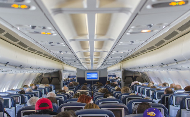 Jet lag can be reduced by consuming certain foods and drinks before your flight