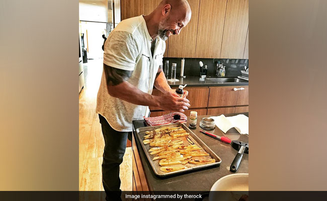 Dwayne &lsquo;The Rock&rsquo; Johnson's Cheat Meals Are Seriously EPIC: Here's Proof!