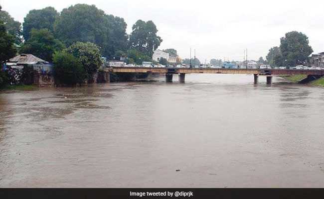 Kashmir Faces Serious Water Crisis Due To Low Rainfall, Rivers Recede