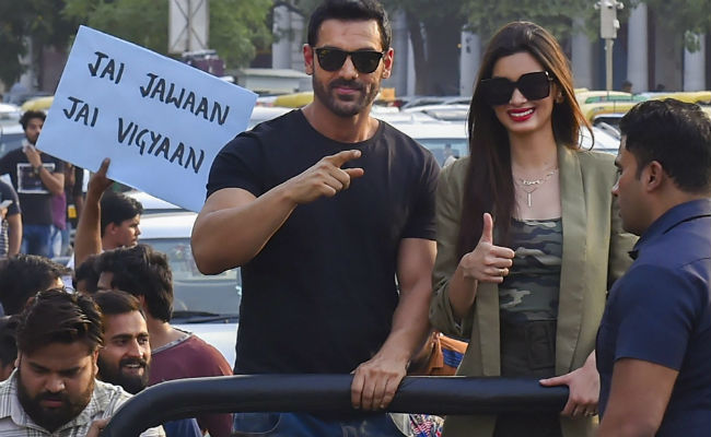John Abraham And Diana Penty Ditch Delhi Mall For 'Parmanu Pride Parade'