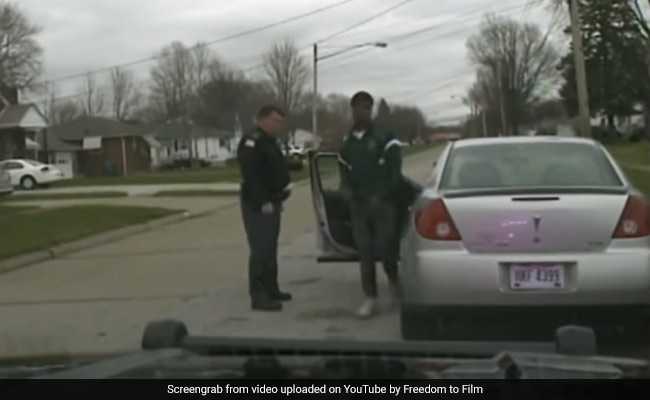 US Cop Threatened To Send Daughter's Boyfriend To Jail, Fired