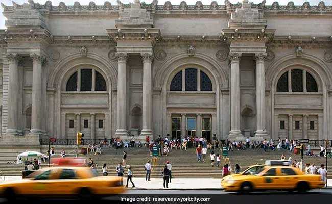 New York's Metropolitan Museum Aims To Open In Mid-August After Lockdown
