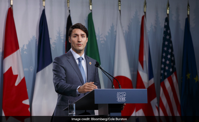 Canadians Rally Around Justin Trudeau As He Takes On As Trump's Antagonist