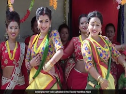 19 अगस्त को 4 ग्रहों के शुभ संयोग के बीच मनाई जाएगी हरियाली तीज 19 अगस्त को 4 ग्रहों के शुभ संयोग के बीच मनाई जाएगी हरियाली तीज