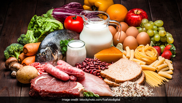 Eating foods rich in vitamin B6, vitamin B12, folic acid, and vitamin D can help improve hair health