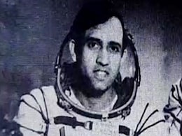 Rakesh Sharma, First Indian In Space, Gives 'Gaganyaan' A Thumbs-Up Rakesh Sharma, First Indian In Space, Gives 'Gaganyaan' A Thumbs-Up