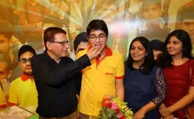 JEE Advanced Result: इन बातों की वजह से ही टॉप थ्री में पहुंचे कलश, मीनल बनीं लड़कियों की टॉपर