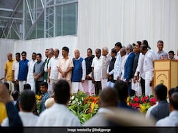 Row Over 33 Innovas For 33 Karnataka Ministers. They'll Cost Rs 10 Crore Row Over 33 Innovas For 33 Karnataka Ministers. They'll Cost Rs 10 Crore