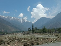 जम्मू-कश्मीर में "गैर-कश्मीरियों" को मताधिकार देने पर बवाल, विपक्ष बोला - चुनाव प्रभावित करना चाहती है BJP जम्मू-कश्मीर में "गैर-कश्मीरियों" को मताधिकार देने पर बवाल, विपक्ष बोला - चुनाव प्रभावित करना चाहती है BJP