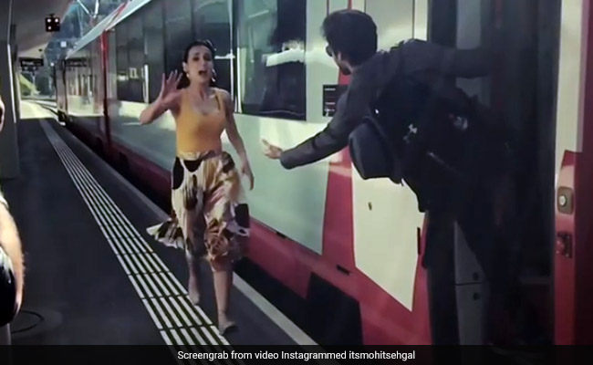 एक्टर ने ट्रेन में किया 'दिलवाले दुल्‍हनिया ले जाएंगे' का सीन, देखकर भाग खड़ी हुई हीरोइन...