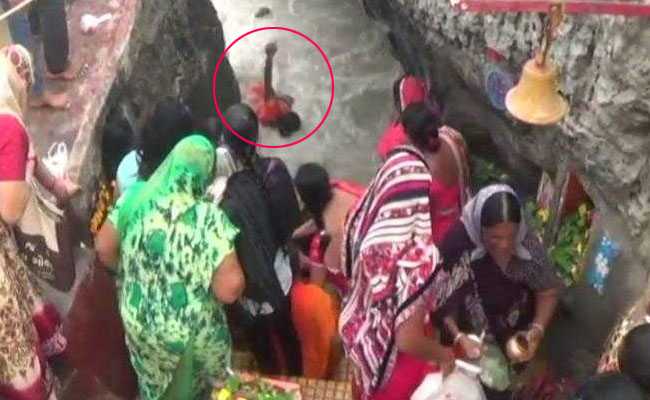 Woman Almost Got Drowned By A Crushing Sea Wave In Diu, A Stone Saved Her