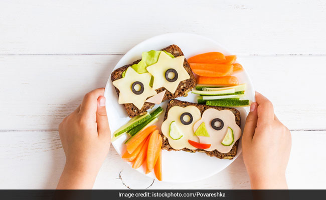 Cut fruits and vegetables into different shapes for your kids