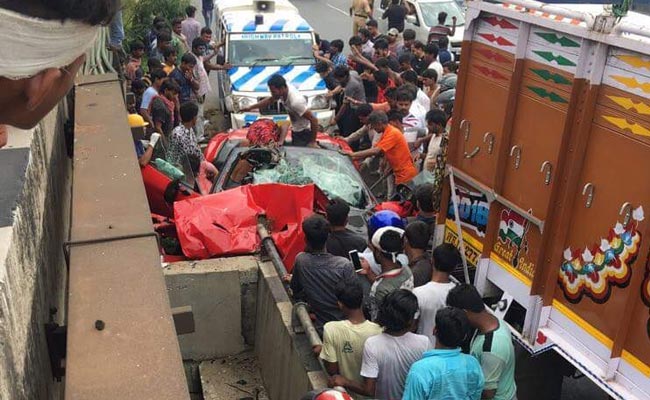 1 Dead As Ferrari Convertible Crashes Into Flyover Wall In Kolkata