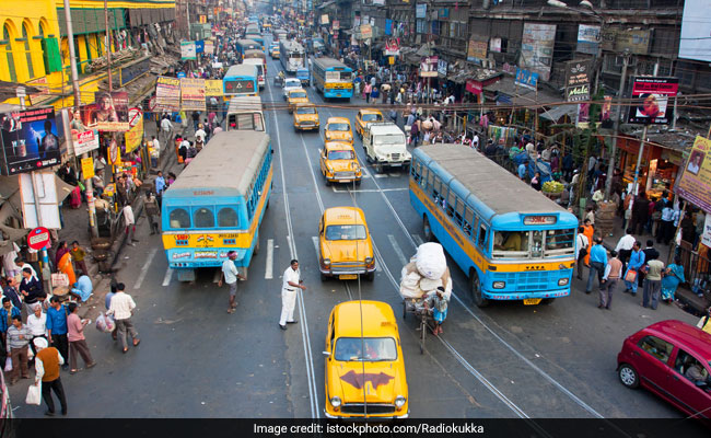 Kolkata Earthquake Live Updates: Poll Body Officials Run Out Of Building