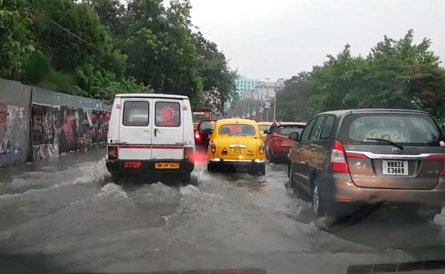 Kolkata Weather: Heavy Rain Hits Kolkata, Eight Killed In Parts Of Bengal