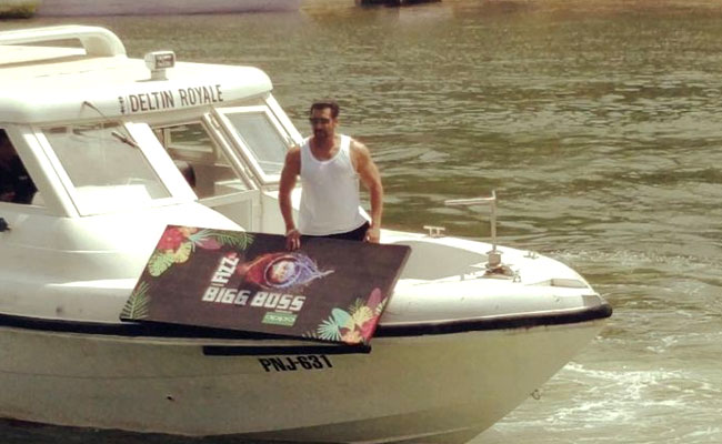 Bigg Boss 12: सलमान खान ने बिग बॉस लॉन्च पर Boat से मारी एंट्री, इन कंटेस्टेंट्स का होगा मुकाबला