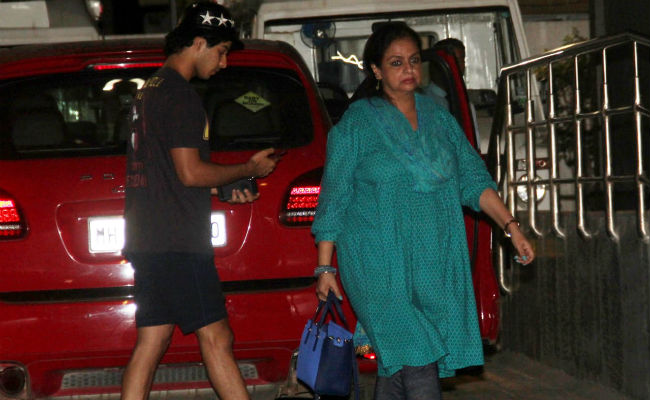 Shahid Kapoor's Pregnant Wife Mira Rajput Admitted To Hospital; Ishaan Khatter, Neelima Azim Visit