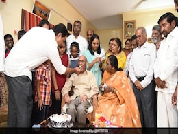 Telangana Minister KT Rama Rao's Surprise For 88-Year-Old Freedom Fighter Telangana Minister KT Rama Rao's Surprise For 88-Year-Old Freedom Fighter