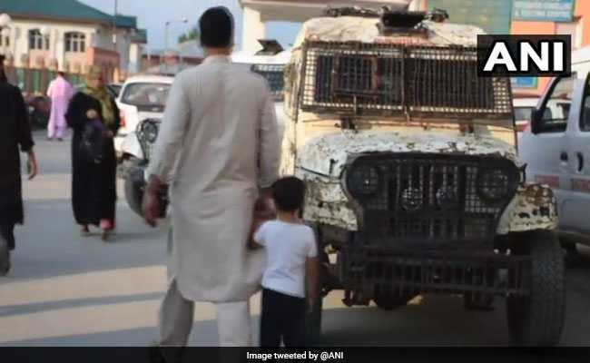 Terrorists Kill Cop At Kashmir Politician's Home, Escape With Rifles