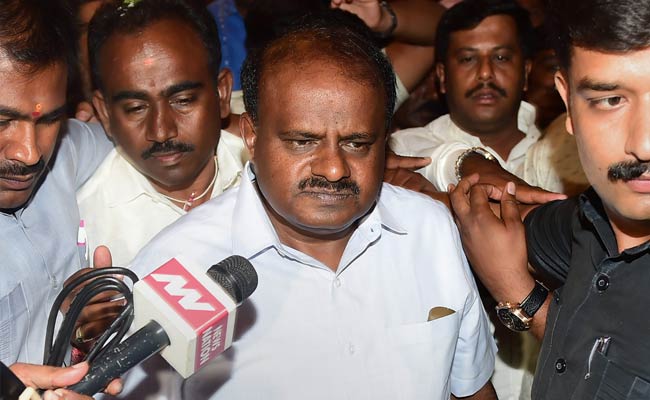To Change Rajinikanth's Mind On Cauvery, Kumaraswamy Sends An Invite