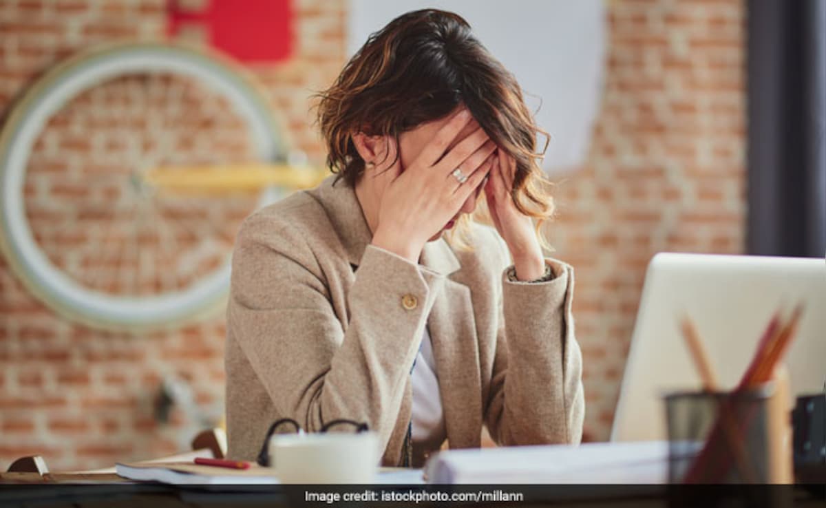 ज्यादा मत सोचिए, बाल भी सफेद होने लगते हैं, Overthinking के 5 बैड इम्पैक्ट