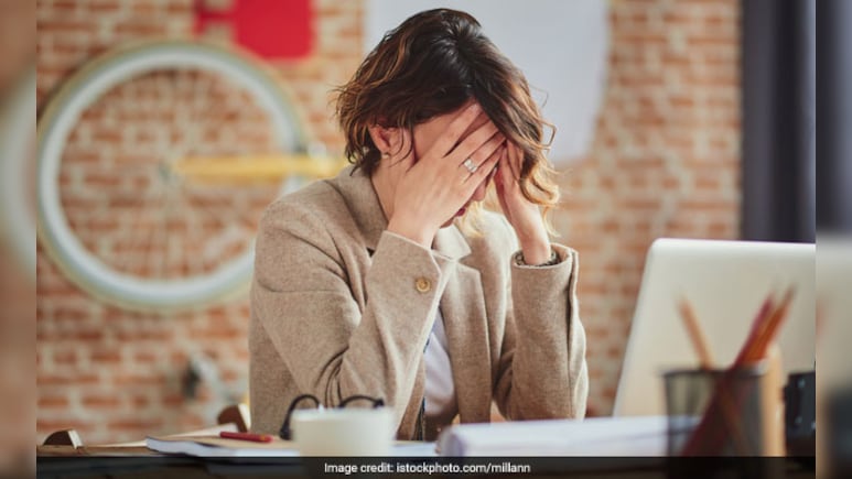 ज्यादा मत सोचिए, बाल भी सफेद होने लगते हैं, Overthinking के 5 बैड इम्पैक्ट