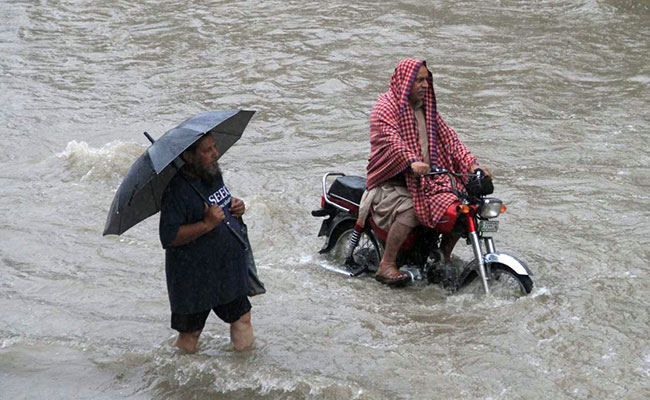 Heaviest Rains In Lahore In 38 Years Leave Drivers Stranded