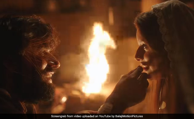 Laila Majnu Teaser: हसीन वादियों के बीच प्यार में पागल दिखे 'लैला-मजनू', टीजर हुआ रिलीज