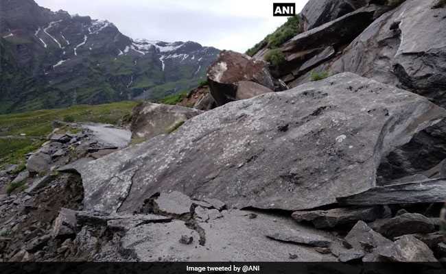 Landslide Blocks Circular Road In Jammu, Clearance Operation Begins