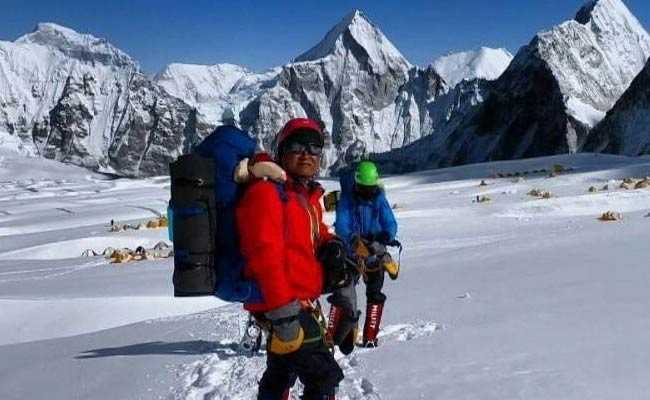 बीएसएफ का यह साहसी पर्वतारोही सातवीं बार एवरेस्ट के शिखर पर, बनाया नया रिकॉर्ड