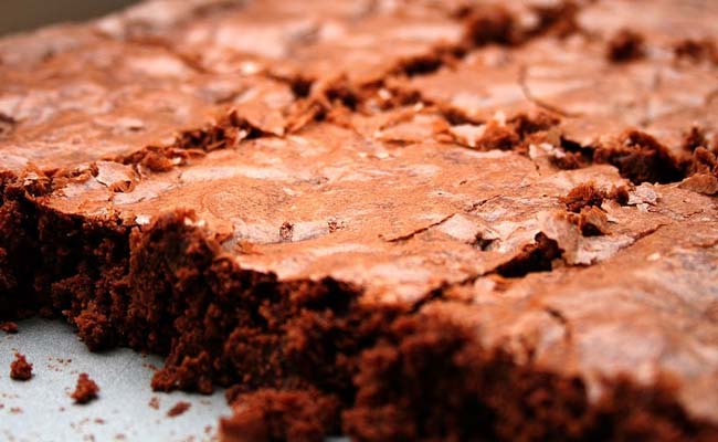 Woman Brings Laxative-Laced Brownies For Co-Worker's Farewell, Gets Fired