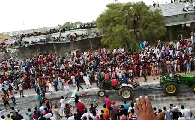 On Video, Roof Collapses After Hundreds Climb To Watch Race In Rajasthan's Ganganagar