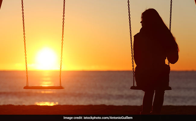 अकेलापन महसूस करते हैं तो जल्द हो सकती है मौत, होती हैं ऐसी बीमारियां