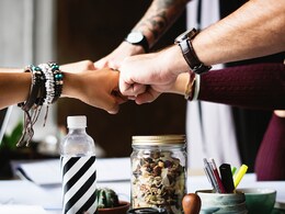 100 साल तक है जीना तो रूटीन में फॉलो करें ये डाइट, उम्र का असर चेहरे पर दिखेगा कम और शरीर रहेगी एक्टिव 100 साल तक है जीना तो रूटीन में फॉलो करें ये डाइट, उम्र का असर चेहरे पर दिखेगा कम और शरीर रहेगी एक्टिव