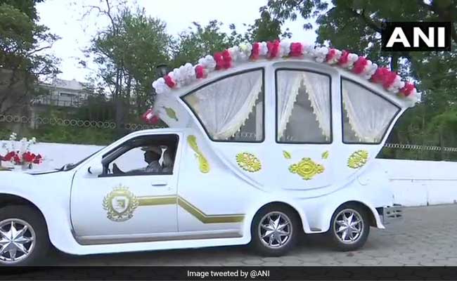 इस शख्स ने रॉयल रॉयस को बनाया 'शाही वेडिंग कार', जानें क्या होगी एक रात की कीमत