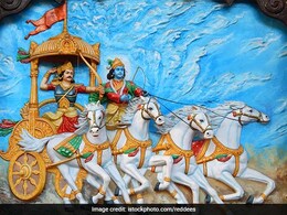 Monday Motivation: बेवजह घबराता है मन, लगता है डर, तो भगवद गीता के ये 5 श्लोक बदल देंगे आपका जीवन और सोचने का तरीका, निगेटिविटी होगी दूर Monday Motivation: बेवजह घबराता है मन, लगता है डर, तो भगवद गीता के ये 5 श्लोक बदल देंगे आपका जीवन और सोचने का तरीका, निगेटिविटी होगी दूर