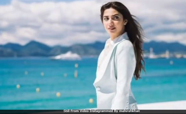 Cannes 2018: Mahira Khan's Hair-Flip Will Be Remembered By The French Riviera For A Long Time: '<i>Palat</i>, The French Way'