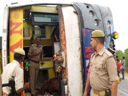 17 Dead, 25 Injured After Speeding Bus Flips Over In UP 17 Dead, 25 Injured After Speeding Bus Flips Over In UP