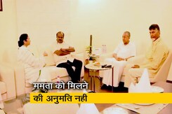 छह दिनों से धरने पर बैठे हैं सीएम अरविंद केजरीवाल छह दिनों से धरने पर बैठे हैं सीएम अरविंद केजरीवाल
