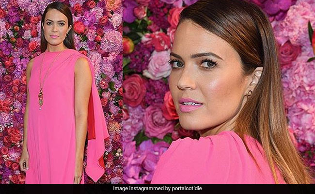 Mandy Moore Brings Back Colour-Blocking With One Fabulous Look