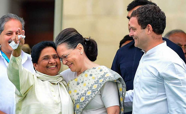 After Mayawati's Big Hug Moment, A Test For Opposition <i>Jhappi</i>