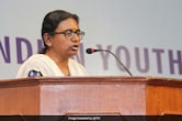 जानिए क्यों अपनी पार्टी में एक पहेली की तरह हैं मीनाक्षी नटराजन ? रात में प्लेन छोड़ ट्रेन से गईं  दिल्ली