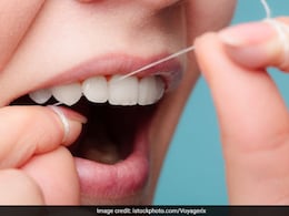 दांतों के बीच फंस गया है खाना तो इन नुस्खों की मदद से करें साफ, मोतियों की तरह चमकेंगे दांत दांतों के बीच फंस गया है खाना तो इन नुस्खों की मदद से करें साफ, मोतियों की तरह चमकेंगे दांत