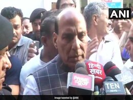 Atal Bihari Vajpayee's Body Being Taken To His Residence : Rajnath Singh Atal Bihari Vajpayee's Body Being Taken To His Residence : Rajnath Singh