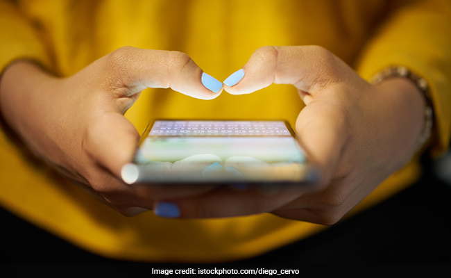 Teenage Girl "Sexting" Her Friends Is Child Pornography, Says US Court