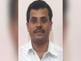 BJP Worker Hacked To Death By Men On Motorbike In Karnataka's Chikmagalur BJP Worker Hacked To Death By Men On Motorbike In Karnataka's Chikmagalur