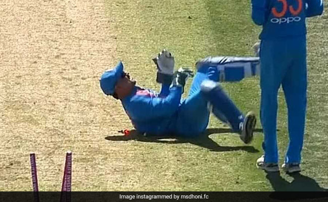 धोनी ने एक मैच में पकड़े 5 कैच, Video में देखें उनका दमदार रिकॉर्ड